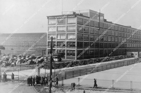 crp-11526 1934 news photo Briggs Manufacturing Co auto body builders Mack Avenue Detroit Michigan crp-11526