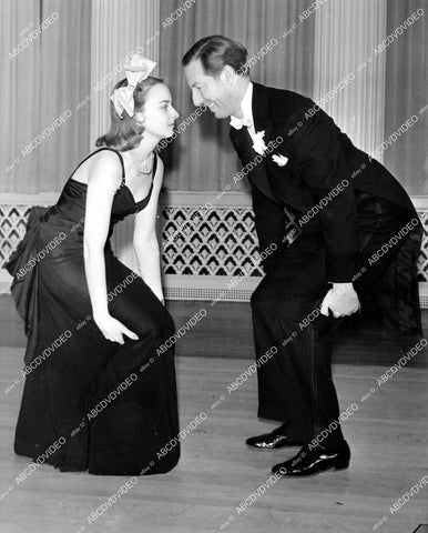 crp-11647 1939 news photo new dance invented The Chestnut Tree by Adele England demo by Hal Kemp & Martha Stephenson crp-11647