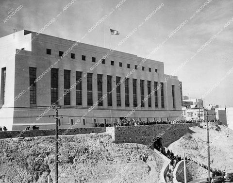 crp-11679 1937 historic San Francisco Federal Mint just constructed houses half of US gold crp-11679