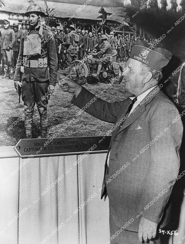 crp-11704 1941 Sgt Alvin C York at Gary Cooper pic in Astoria Theater lobby crp-11704