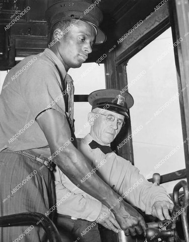 crp-11789 1944 news photo first negro motorman Thomas E Allen Philadelphia Transit Co training from William Poisel crp-11789