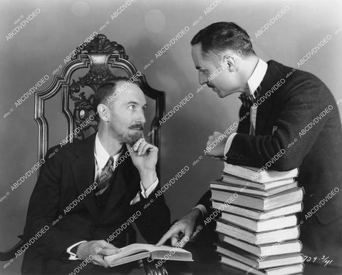 crp-11886 1929 author writer S.S. Van Dine w Dick Powell on set film The Canary Murder Case crp-11886