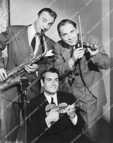 crp-11916 1943 music Jimmy Hollywood, Eddie Bartell, Sydney Chatton The Radio Rogues film Reveille with Beverly crp-11916