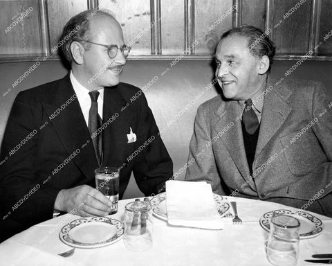 crp-12049 1941 candid RKO producer Erich Pommer meets w author William L Shirer crp-12049