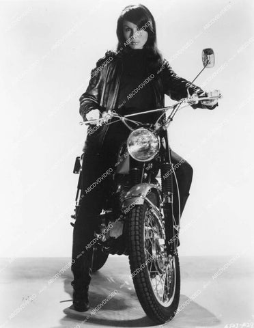 crp-12458 1970's some babe on motorcycle(looks like Victoria Principal) crp-12458