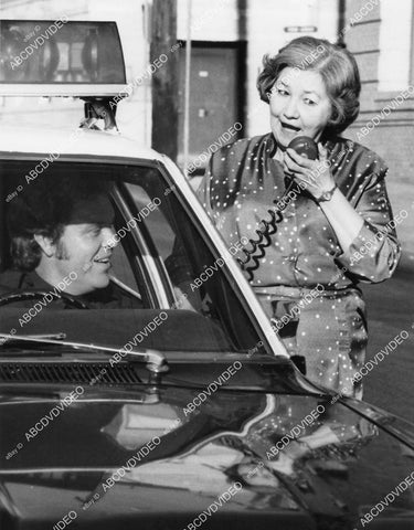 crp-01259 1976 Tom McFadden watches Patsy Kelly on police radio TV The Cop & the Kid crp-01259