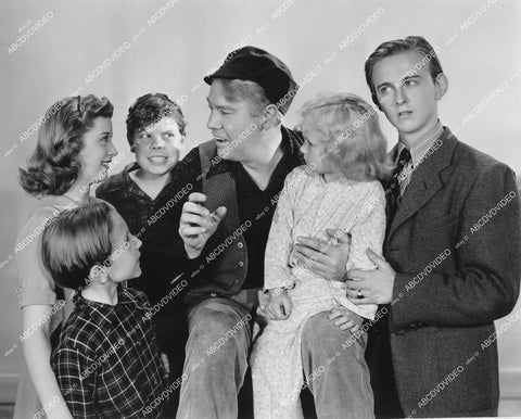 crp-12727 1940 Emory Parnell, Charles Peck, Edith Fellows, Tommy Bond, Bobby Larson, Dorothy Anne Seese film Out West w the Peppers crp-12727