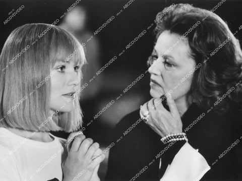 crp-12759 1982 Isabelle Huppert, Jeanne Moreau French foreign film The Trout aka La Truite crp-12759