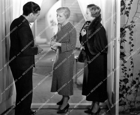 crp-12811 1935 Laura La Plante, Yvonne Arnaud & director Cyril Gardner film Widow's Might crp-12811
