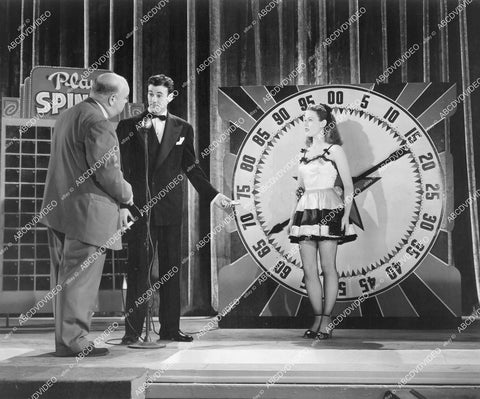 crp-12951 1945 photo some sexy babe chorus girl in fishnets game show sequence film Don Juan Quilligan crp-12951