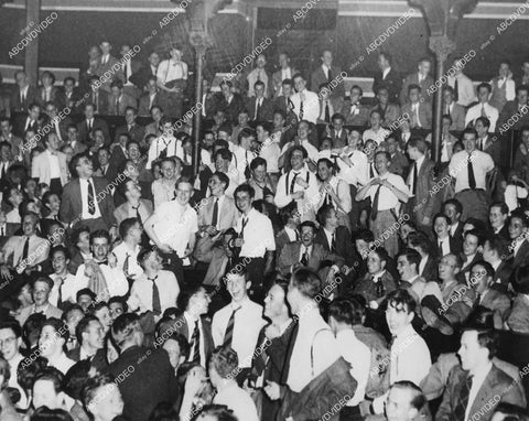 crp-13098 1941 news photo Harvard Men Strip for Sally Rand dances at Sanders Theater to big crowd crp-13098