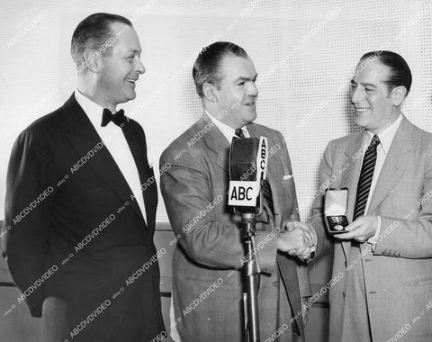 crp-13634 1940's Robert Montgomery Radio Show w James B Lee gets fashion gold medal award from Alvin Hartman crp-13634