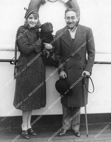 crp-13795 1930 news photo Adolphe Menjoe and wife Kathryn Carver & Scotty Terrier dog travel by ship crp-13795