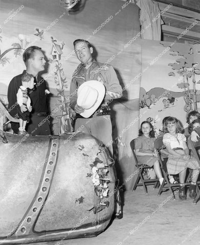 crp-13810 1950's Rex Allen does Washington D.C. & suburbs tour visits some local school play crp-13810