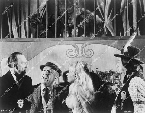 crp-13856 1966 Basil Rathbone, Jessie White, Benny Rubin film The Ghost in the Invisible Bikini crp-13856