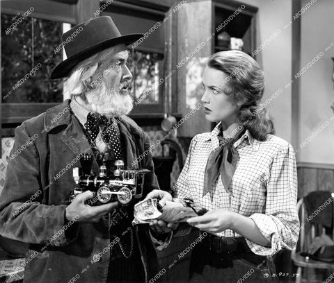 crp-14031 1948 Barbara Britton & Gabby Hayes pottery locomotive piggy bank film The Untamed Breed crp-14031