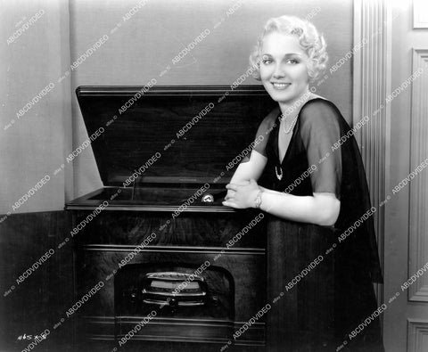 crp-14080 1930's Leila Hyams at home w her vintage radio console w phonograph crp-14080