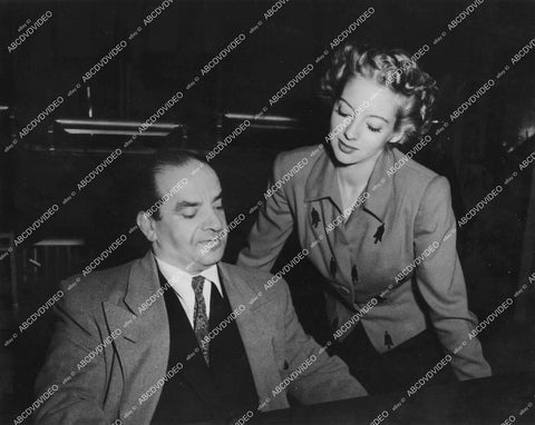crp-14342 1943 candid Evelyn Keyes takes piano lesson Columbia Studios' Mario Silva music dept crp-14342