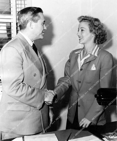 crp-14402 1940's candid William Hopkins & Evelyn Keyes crp-14402