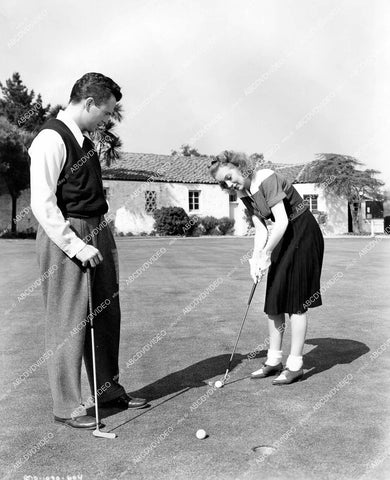 crp-14572 1946 Larry Parks, Evelyn Keyes play golf on putting green film The Jolson Story crp-14572