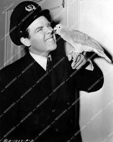 crp-14994 1944 Arthur Lake w Chiquita the parrot film Sailor's Holiday crp-14994
