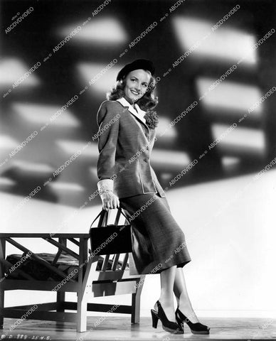 crp-15062 1941 Janet Blair models new fashion crp-15062