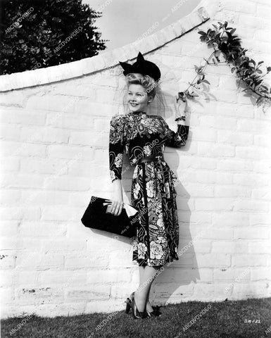 crp-15120 1943 beautiful Grace McDonald models new fashion crp-15120