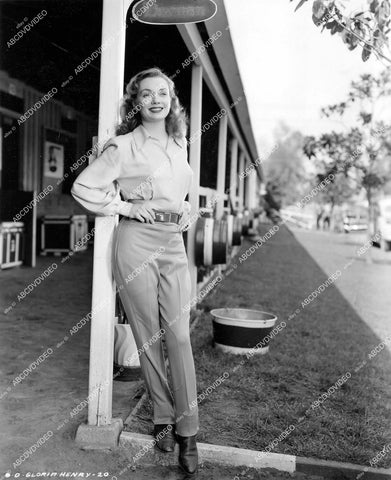 crp-15213 1947 pretty Gloria Henry in equestrian garb crp-15213