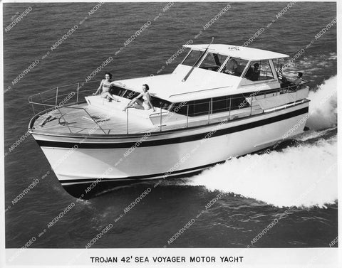 crp-15292 1960's babes in bikini model new speedboat day cruiser Trojan 42' Sea Voyager Motor Yacht crp-15292