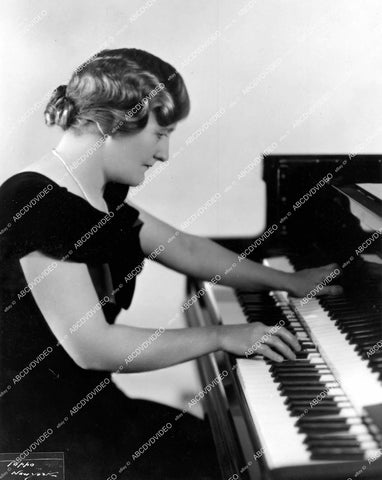 crp-15294 1930's pianist Winifred Christie at the Moor Double Keyboard Piano crp-15294