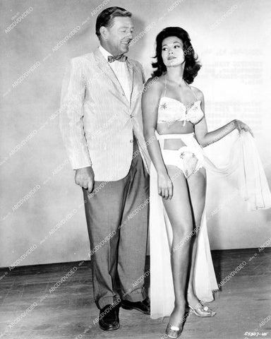 crp-15729 1963 Paul Langton & beautiful Barbara Luna w great legs film Dime with a Halo crp-15729