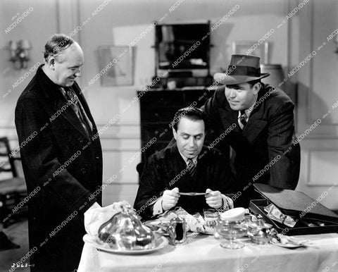 crp-15957 1940 Noel Madison, John Wray, Adrian Morris Crime Does Not Pay short subject film Know Your Money crp-15957