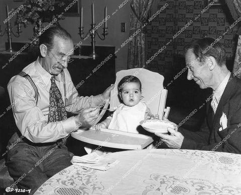 crp-16117 1945 Andy Clyde, Charley Rogers & Lilley Twins baby short subject film A Miner Affair crp-16117