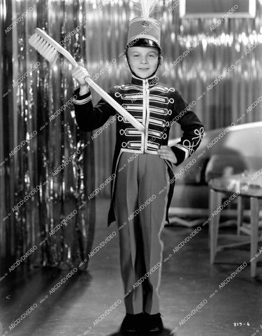 crp-16154 1934 child star as bandleader w giant toothbrush MGM short subject film Mr Inquisitive (no IMDB) crp-16154