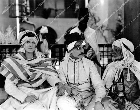 crp-16550 1919 Lou Tellegen, Alec B Francis, Casson Ferguson, Macey Harlam, Syn De Conde silent film Flame of the Desert crp-16550