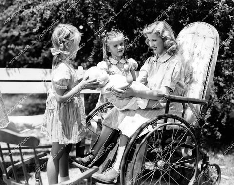 crp-17193 1940 Edith Fellows w the girls & dolls film Nobody's Children crp-17193