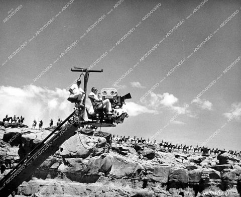crp-17247 1965 director John Sturges sits on the camera boom film The Hallelujah Trail crp-17247