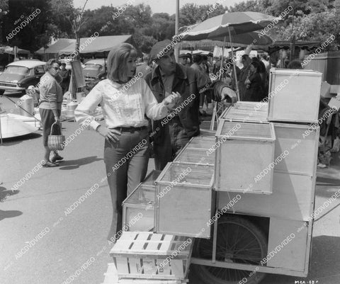 crp-01765 1963 candid Nadia Gray at a swap meet on location Hammer film Maniac crp-01765