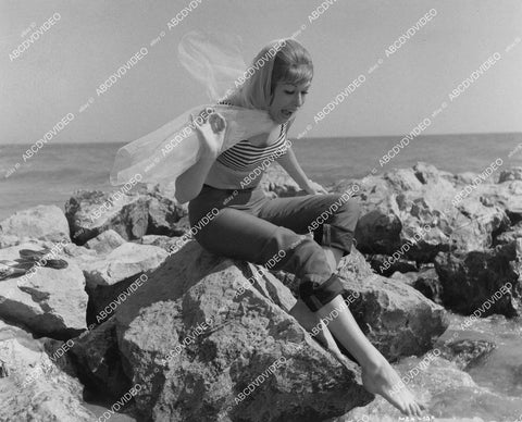 crp-01792 1963 Liliane Brousse dips her toes in the water Hammer film Maniac crp-01792