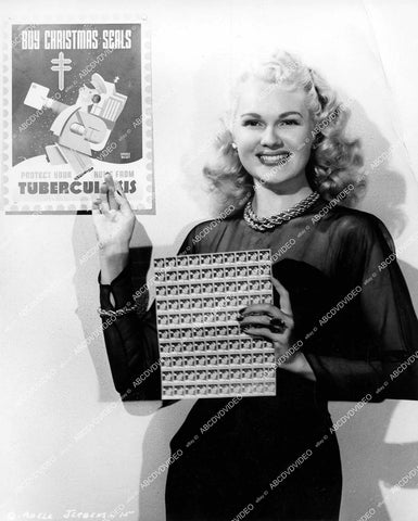 crp-18091 1944 lovely Adele Jergens does WWII postage stamp / bond drive for tuberculosis crp-18091