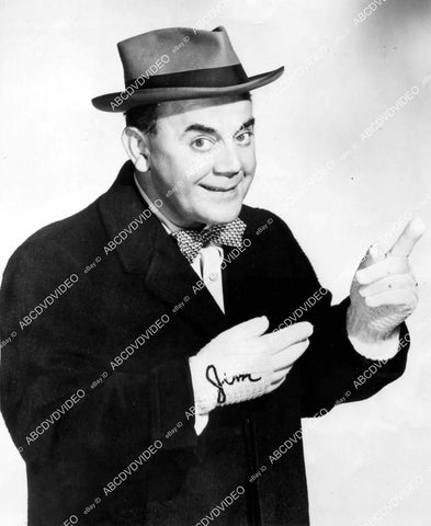 crp-18205 1947 Jimmy Savo does pantomime act crp-18205
