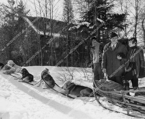 crp-01836 1928 Brandon Hurst, Sally Phipps & the dog sled silent film News Parade crp-01836