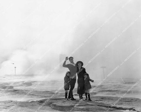 crp-18898 1923 Helene Chadwick, George Walsh vacation at Yellowstone National Park silent film Reno crp-18898