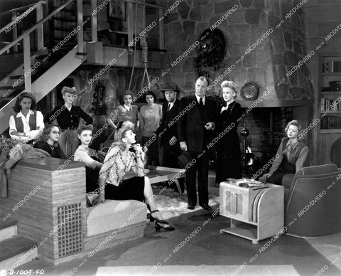 crp-18990 1944 Lynn Merrick, Anita Louise, Leslie Brooks, Evelyn Keyes, Marcia Mae Jones, Shirley Mills, Ann Harding, William Demarest film Nine Girls crp-18990