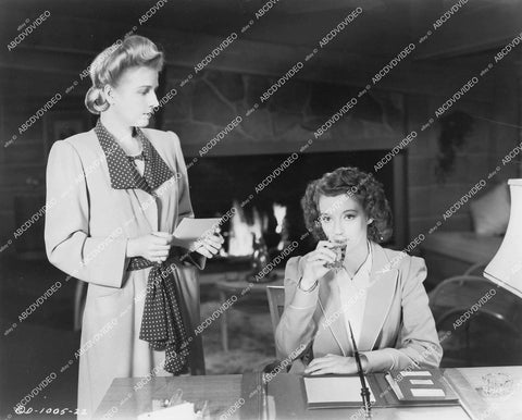 crp-18994 1944 Evelyn Keyes, Ann Harding film Nine Girls crp-18994