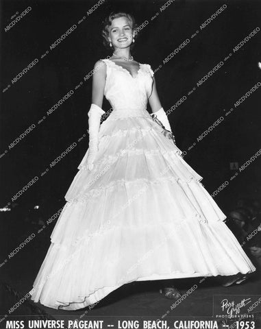 crp-19034 1953 pretty Ulla Sandklef Miss Sweden to compete in Miss Universe Contest crp-19034