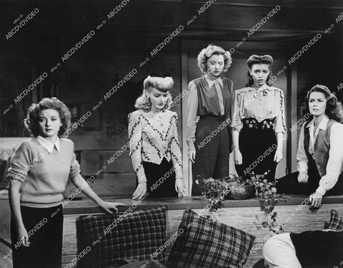 crp-02340 1944 Evelyn Keyes, Lynn Merrick, Marcia Mae Jones, Shirley Mills, Jinx Falkenburg film Nine Girls crp-02340