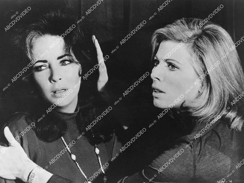 crp-02384 1973 Elizabeth Taylor, Billie Whitelaw film Night Watch crp-02384