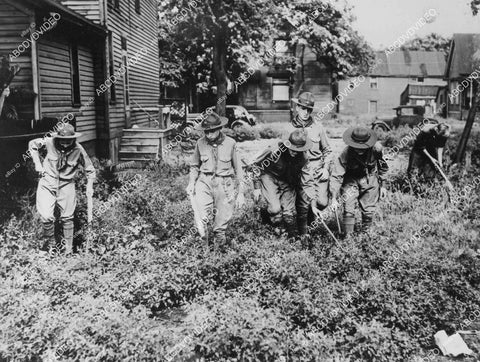 crp-02512 1936 crime photo Boy Scouts hunt clues Harry Browe kidnapping case Detroit, Mich crp-02512