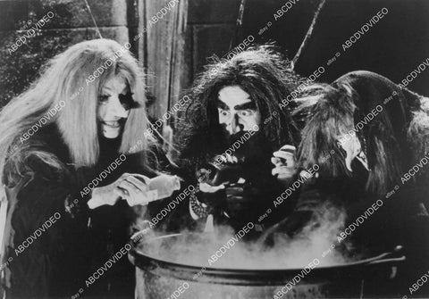 crp-02898 1984 Agnes Morehead, Ruth Buzzi, Fran Ryan at cauldron TV Night Gallery ep Witches Feast crp-02898